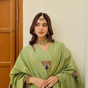 Pista grace embroidered suit set