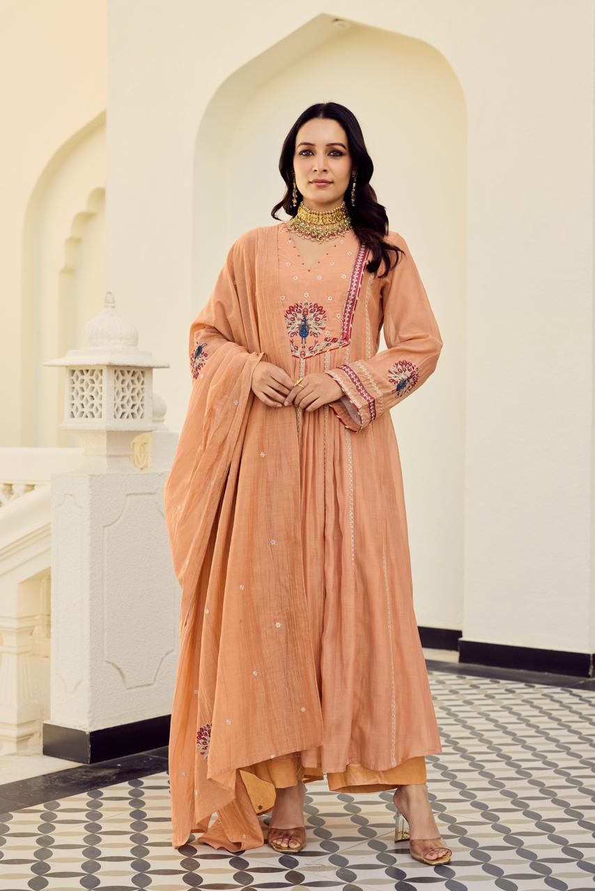 Rust royale embroidered suit set - Image 5